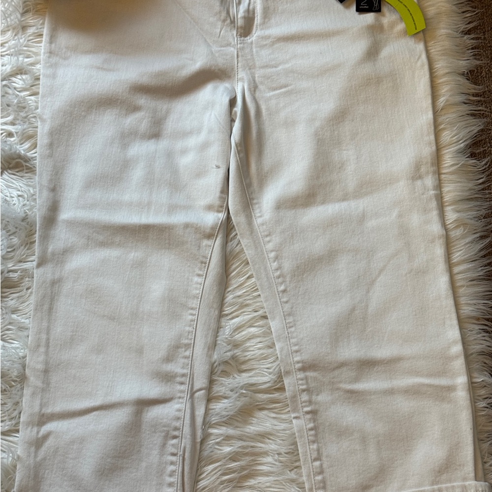 INC International Concepts White Ankle & Cropped Jeans